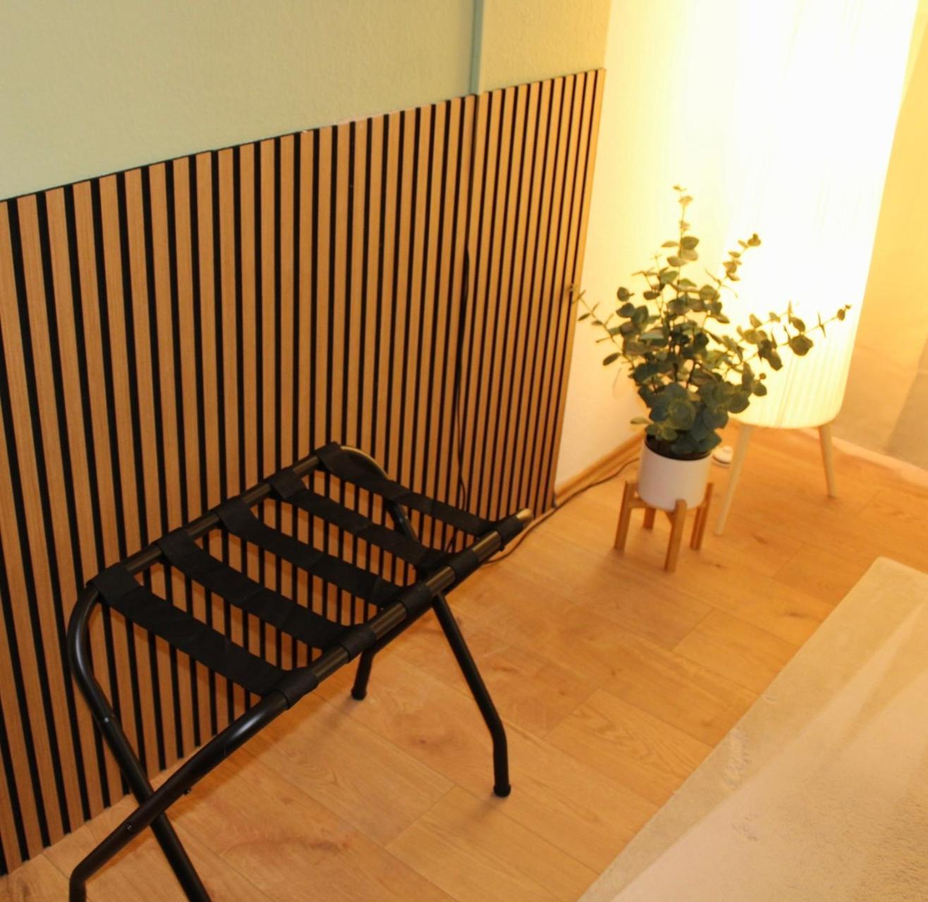 Schoenes Apartment Mit Parkplatz & 24H Checkin ケルン エクステリア 写真